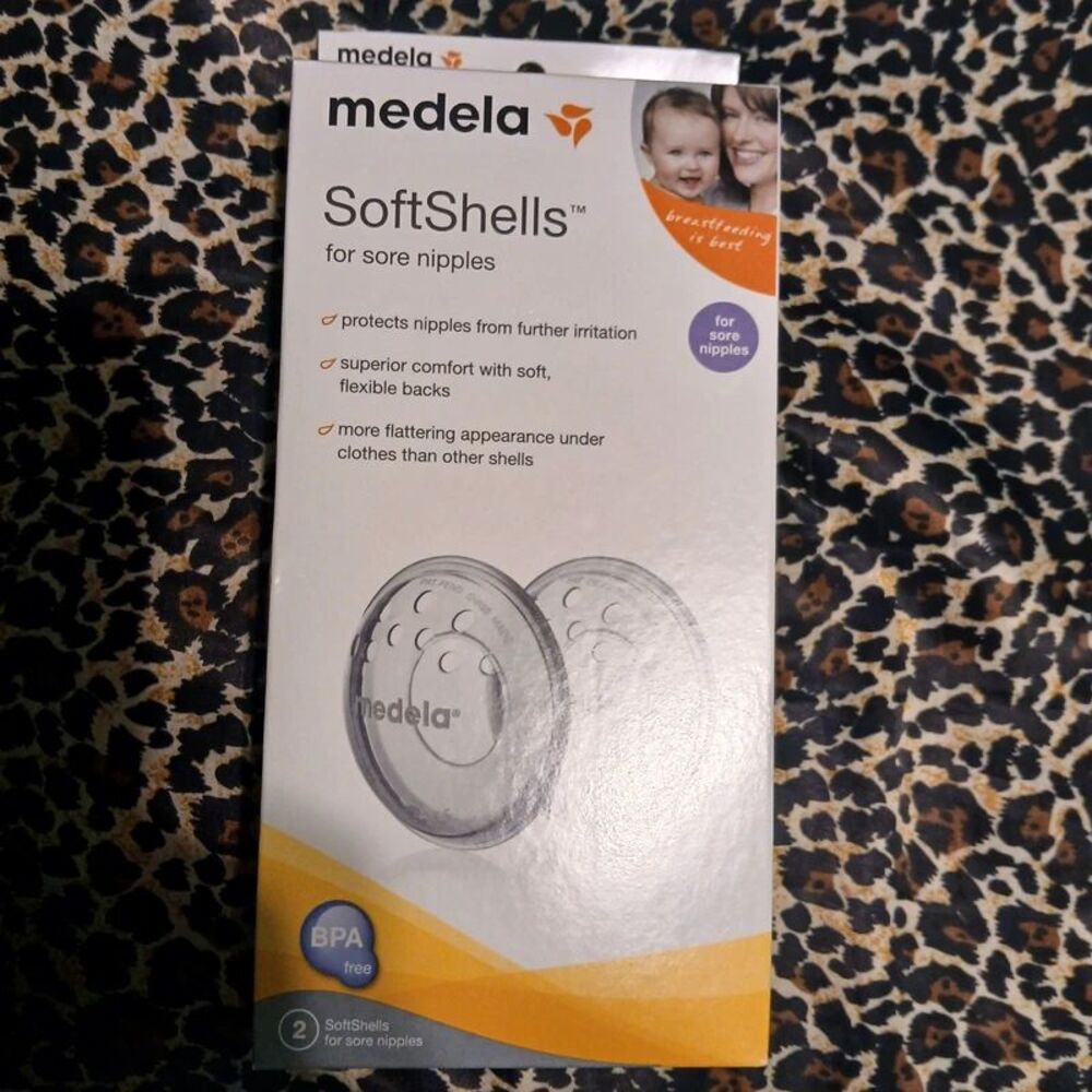 NEW Medela SoftShells for Sore Nipples (2-Pack) - Nipple Protectors
